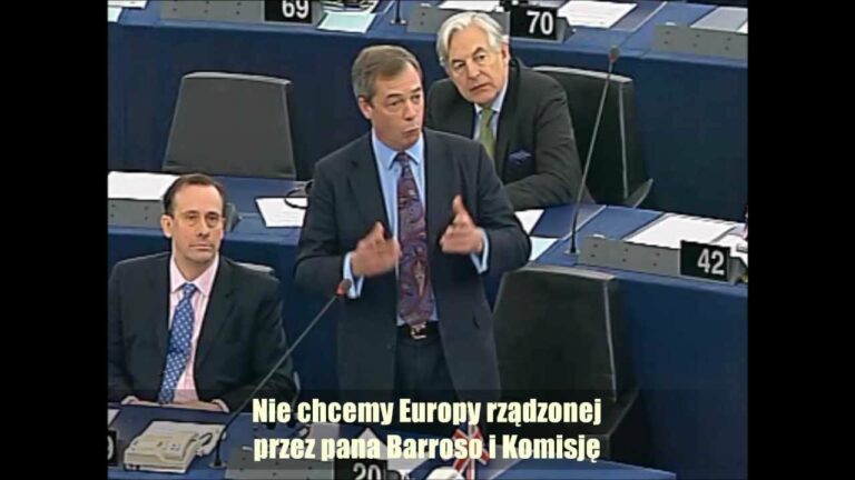 Nigel Farage wita Schulza na stołku szefa PE