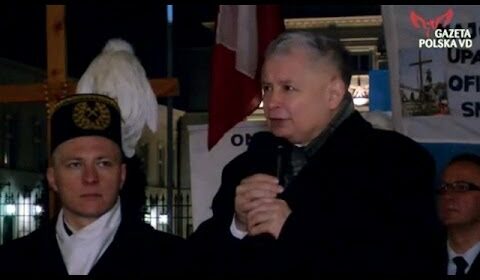 Jarosław Kaczyński dziękuje Antoniemu Macierewiczowi: „ma niezwykłe zasługi”