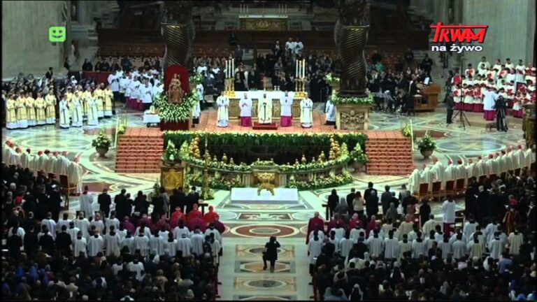 Liturgia Wigilii Paschalnej w Watykanie pod przewodnictwem Ojca Świętego Franciszka
