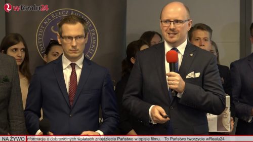 Prawnicy MIAŻDŻĄ Trzaskowskiego ws. karty „elgiebete” w Warszawie!