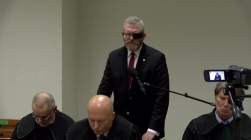 O rebe Schneersonie, guru Chabad-Lubawicz, czczonym obok chanuki w Sejmie